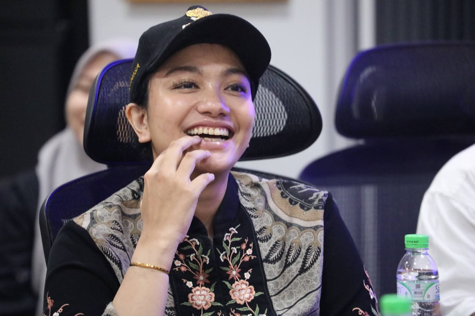 Bupati Dharmasraya, Annisa Suci Ramadhani